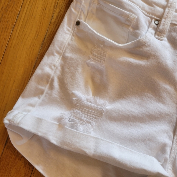 5/$20 Pacsun Ellen the shortie white denim distressed mid rise shorts 23 00 - Picture 3 of 7